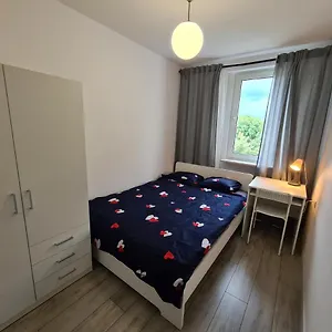 Mirrorroom Pl Airport Kwatera prywatna Warszawa